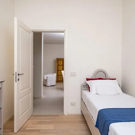 Vatican Quiet With Garden & Parking *