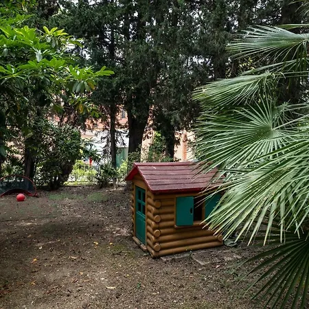 Vatican Quiet With Garden & Parking