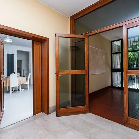 Vatican Quiet With Garden & Parking Апартаменты Рим