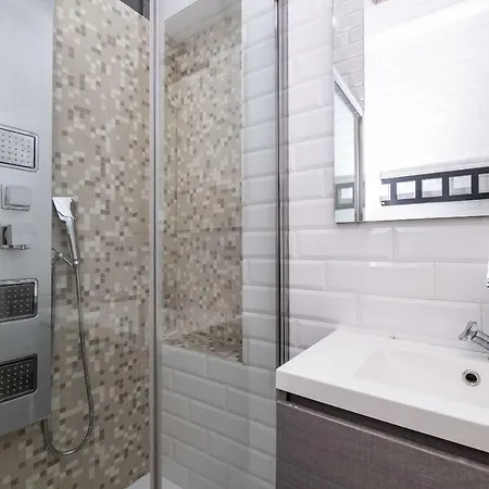 Vatican Quiet With Garden & Parking