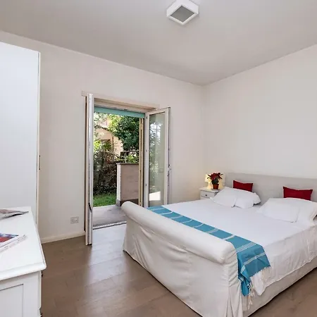 Vatican Quiet With Garden & Parking Апартаменты Рим