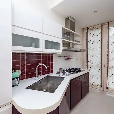 Vatican Quiet With Garden & Parking Рим