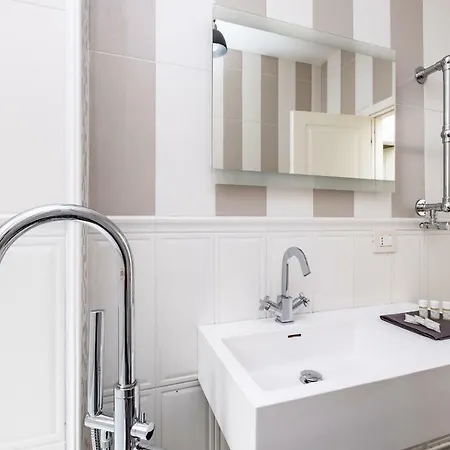 Vatican Quiet With Garden & Parking Апартаменты *