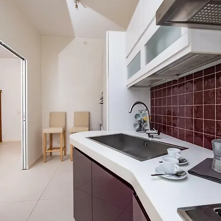 Апартаменты Vatican Quiet With Garden & Parking