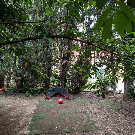 Апартаменты Vatican Quiet With Garden & Parking Рим