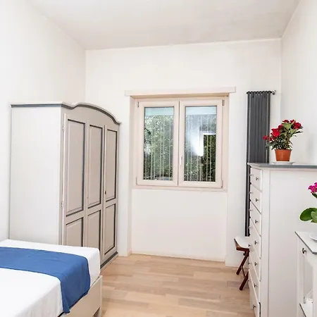 Vatican Quiet With Garden & Parking * Рим