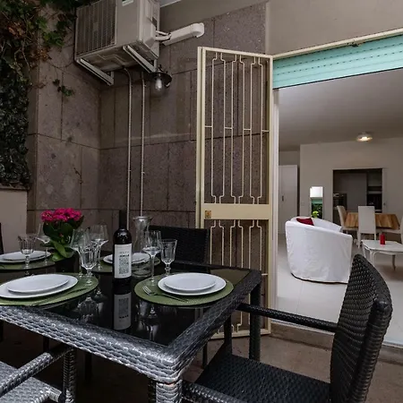 Vatican Quiet With Garden & Parking * Рим